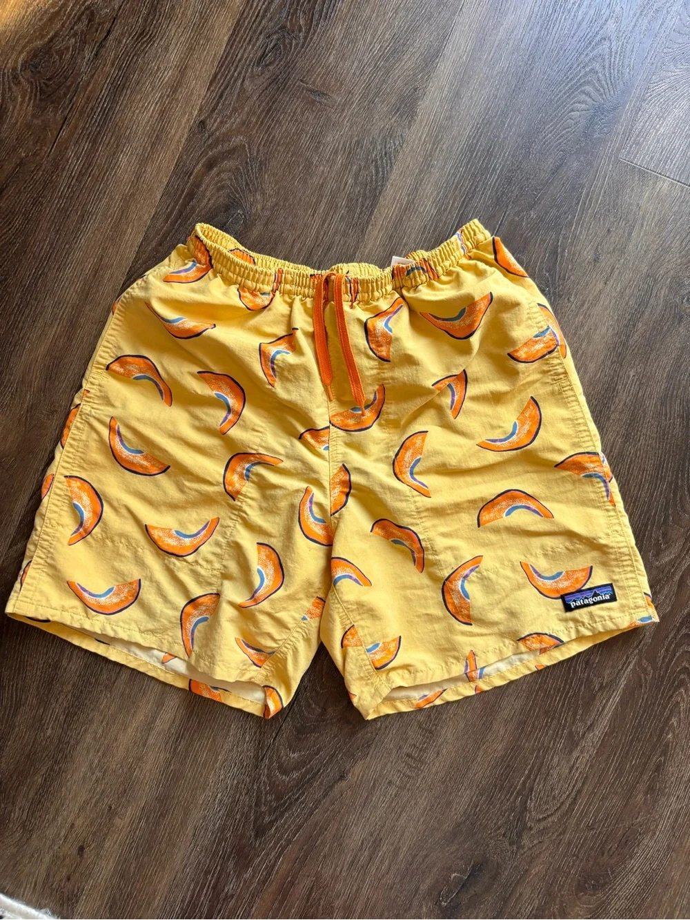 Patagonia Surfboard Yellow Melons 5